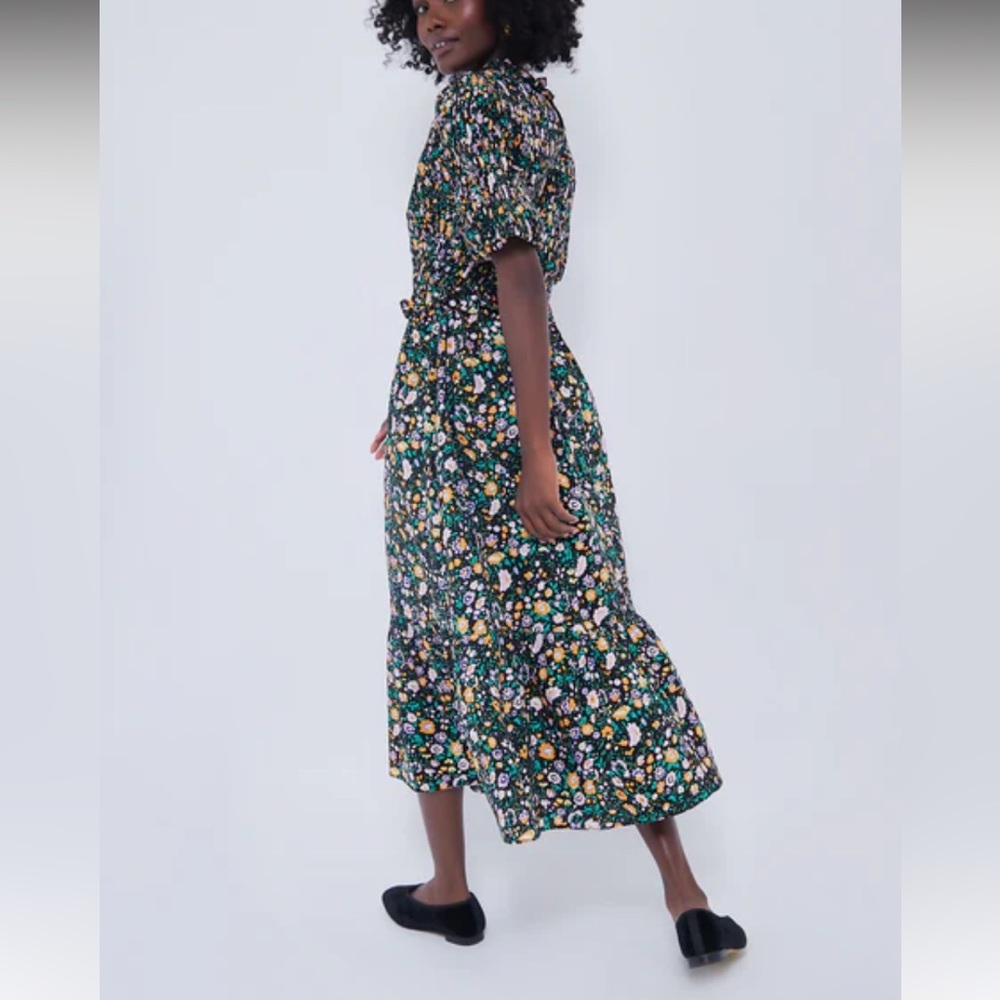 HYACINTH HOUSE

Black Multi Floral Smocked Samantha Midi Dress - Picture 4 of 12